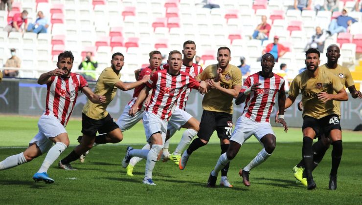 Sivasspor ligdeki üçüncü beraberliğini aldı