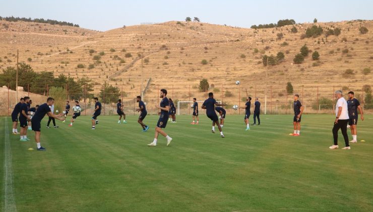 Yeni Malatyaspor’da 7 futbolcu kiralık gönderildi